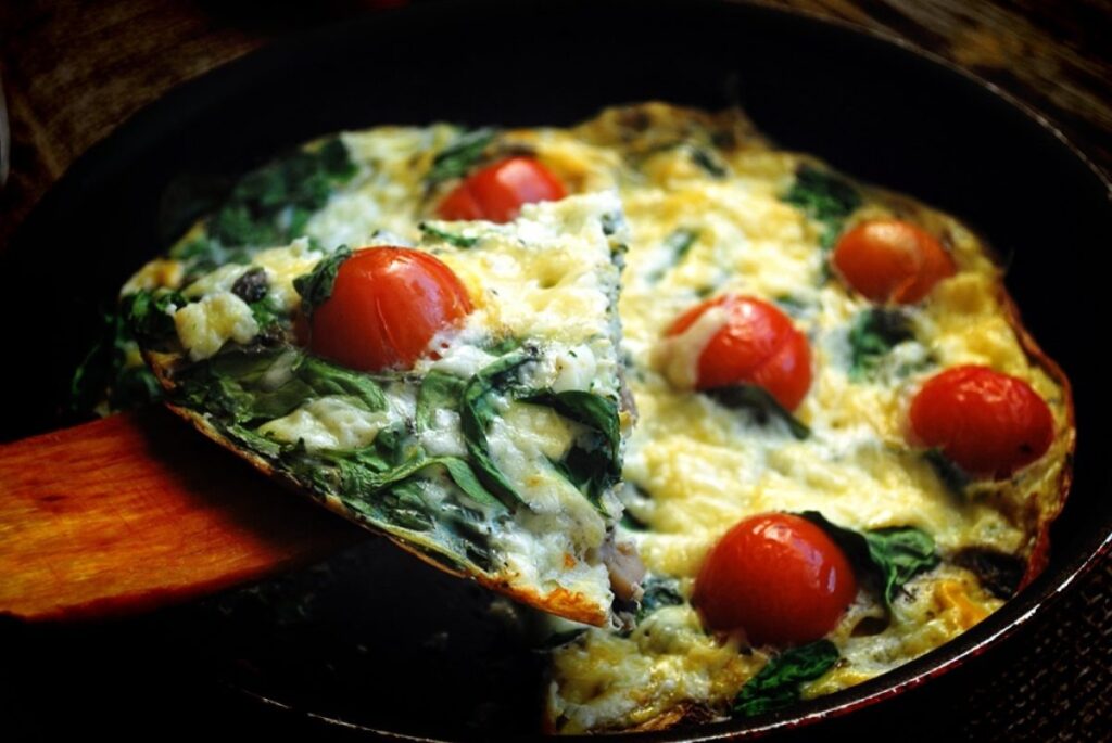 Receita de Omelete de Espinafre e Tomate Cereja