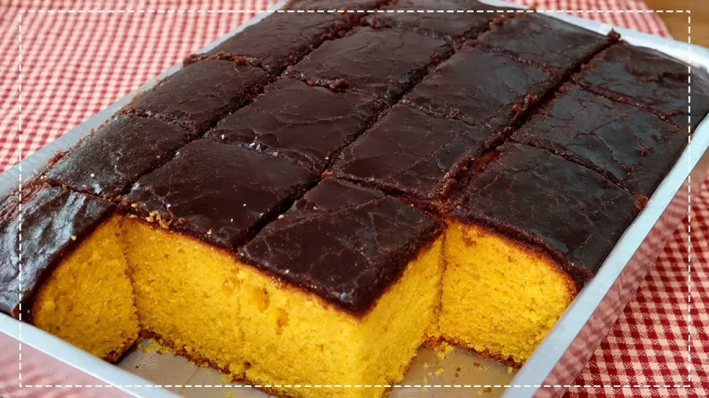 Bolo de Cenoura Simples e Fácil com Casquinha de Chocolate