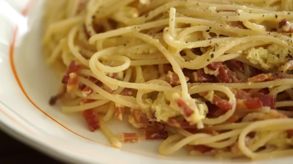 Spaghetti Carbonara à moda Paola Carosella