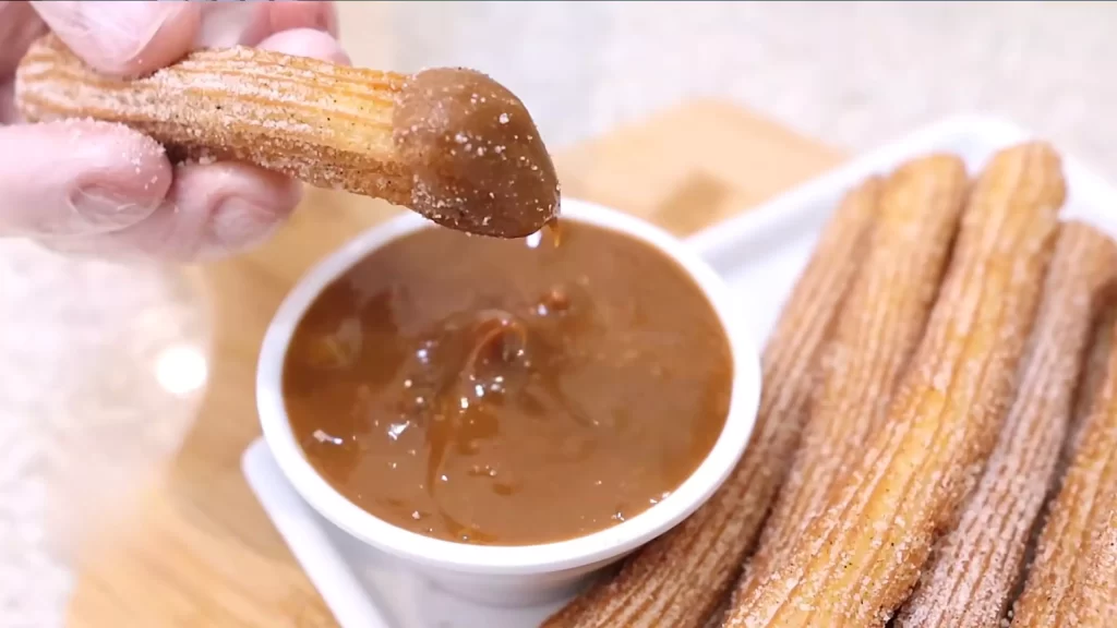 Churros, receita de churros isamara amâncio